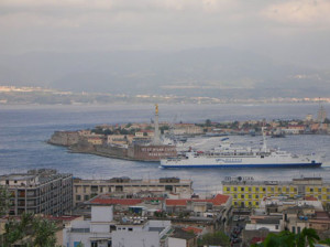 Messina_porto_con traghetto