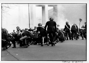 carabinieri e lacrimogeni universit_ roma anni 70