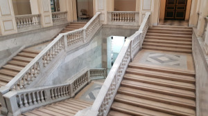 scalinata-palazzo-dei-leoni