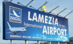 Calabria Prima Italia. Domenico Lanciano propone una statua di Re Italo davanti all’aeroporto di Lamezia Terme